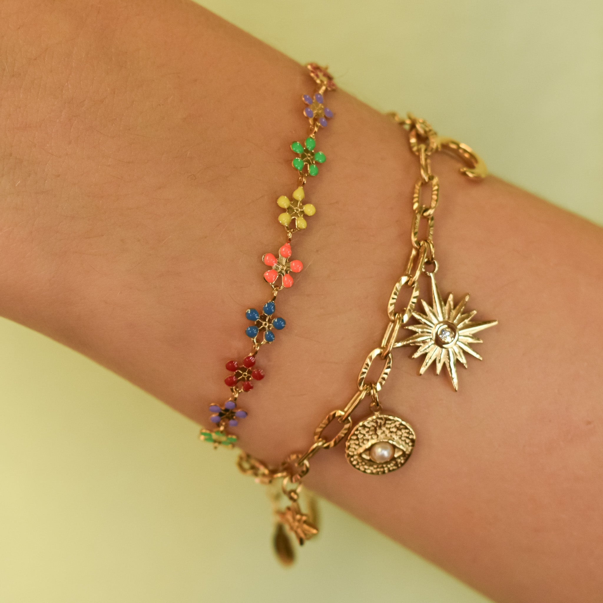 Kleurrijk bloem armbandje
