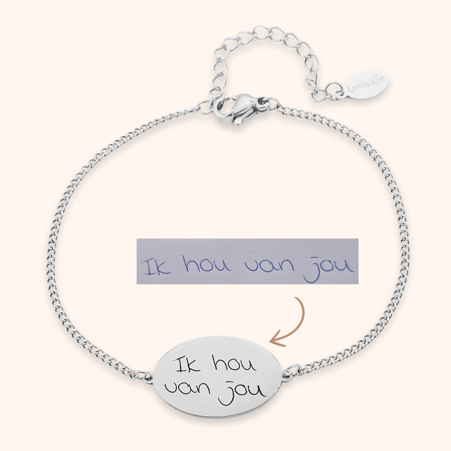 Armband met eigen handschrift gegraveerd op ovaal plaatje zilver stainless steel.