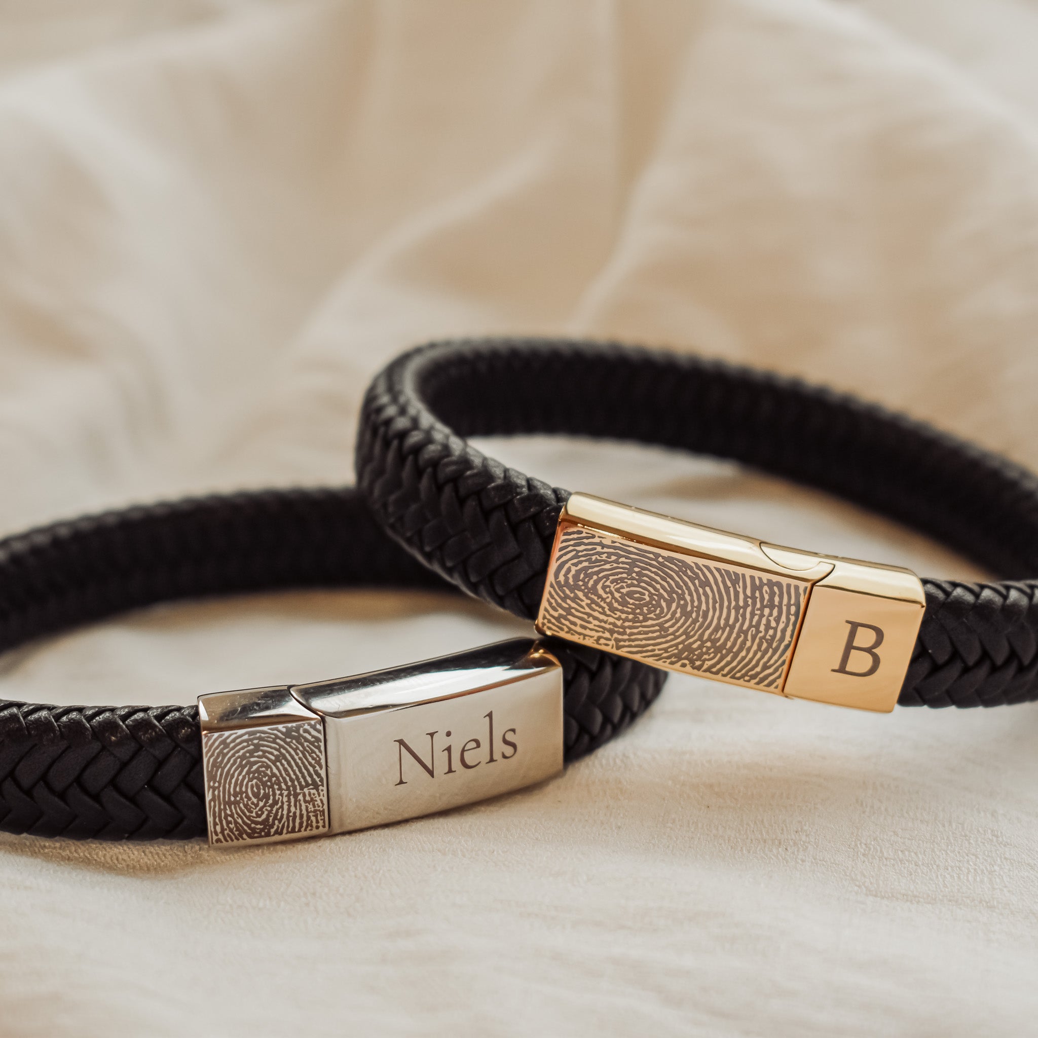 Gegraveerde vingerafdruk armband heren leder en stainless steel