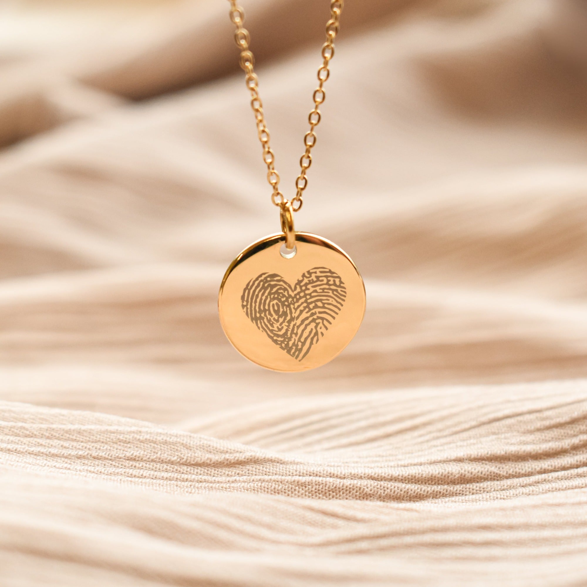 Gegraveerde ketting met 2 vingerafdrukken munt stainless steel goud