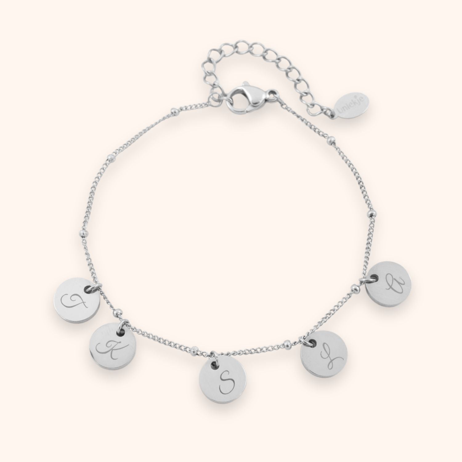 Gepersonaliseerde armband initialen 5 letters kleur zilver stainless steel
