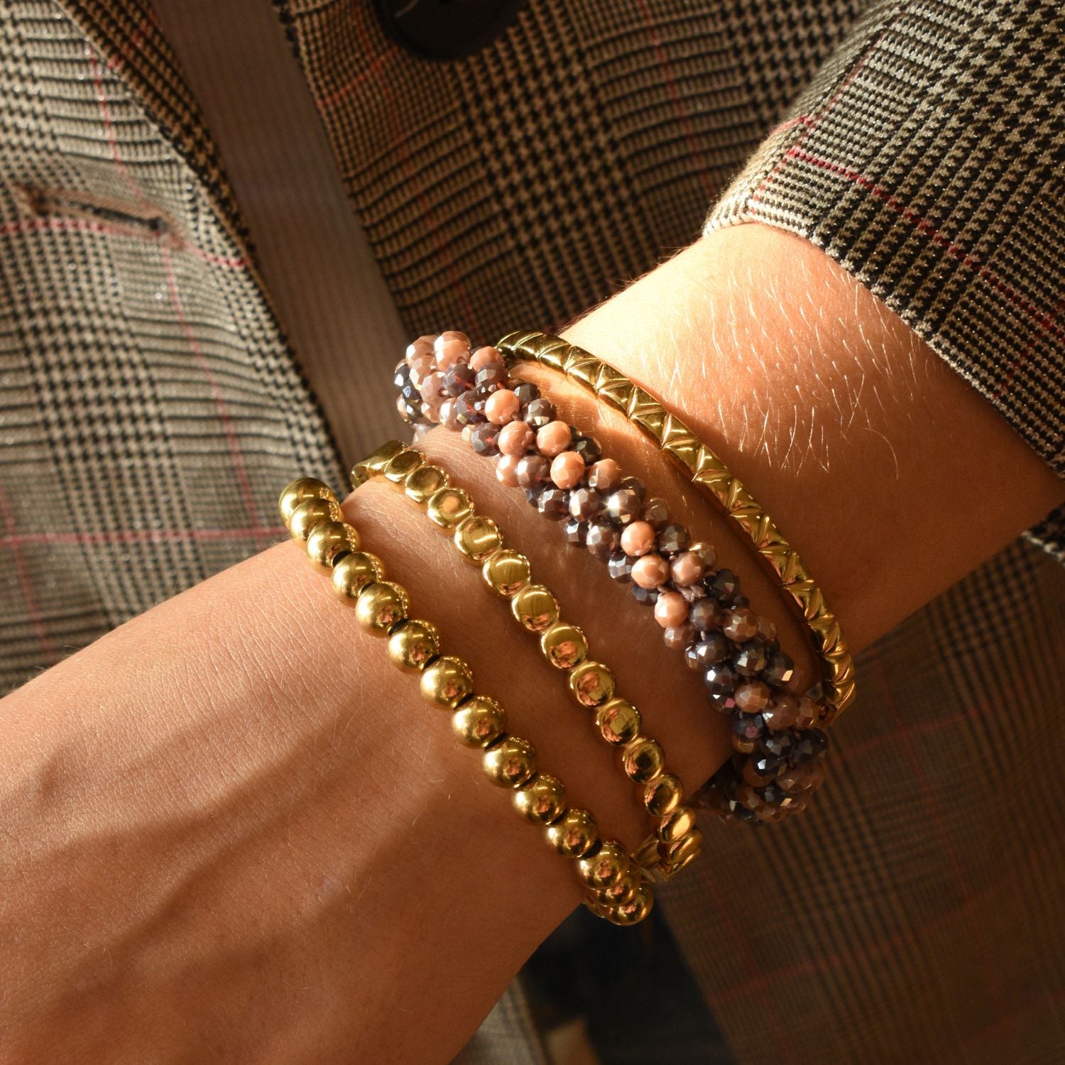 Elastische armband facet bruin