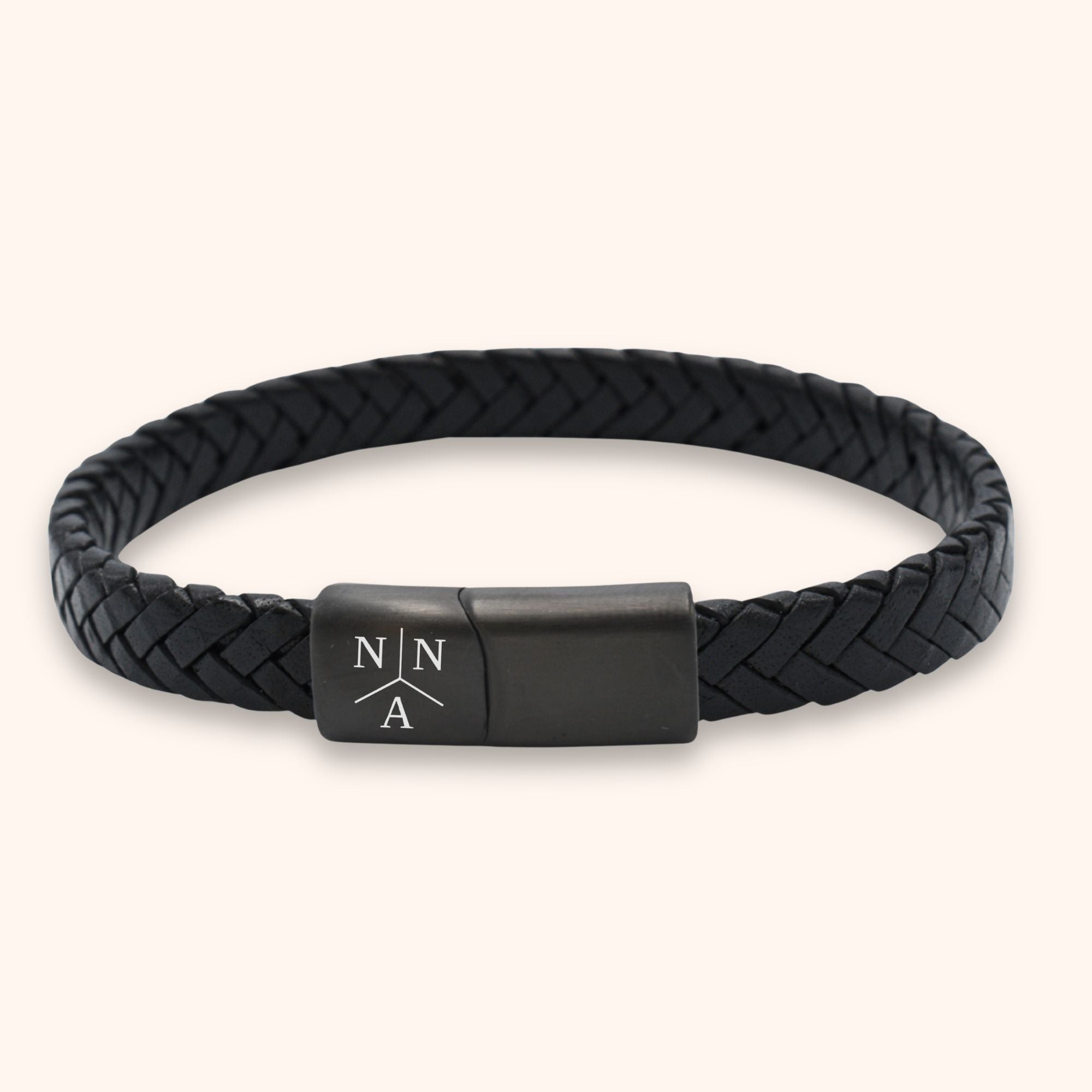 Heren armband leer initialen zwart slotje