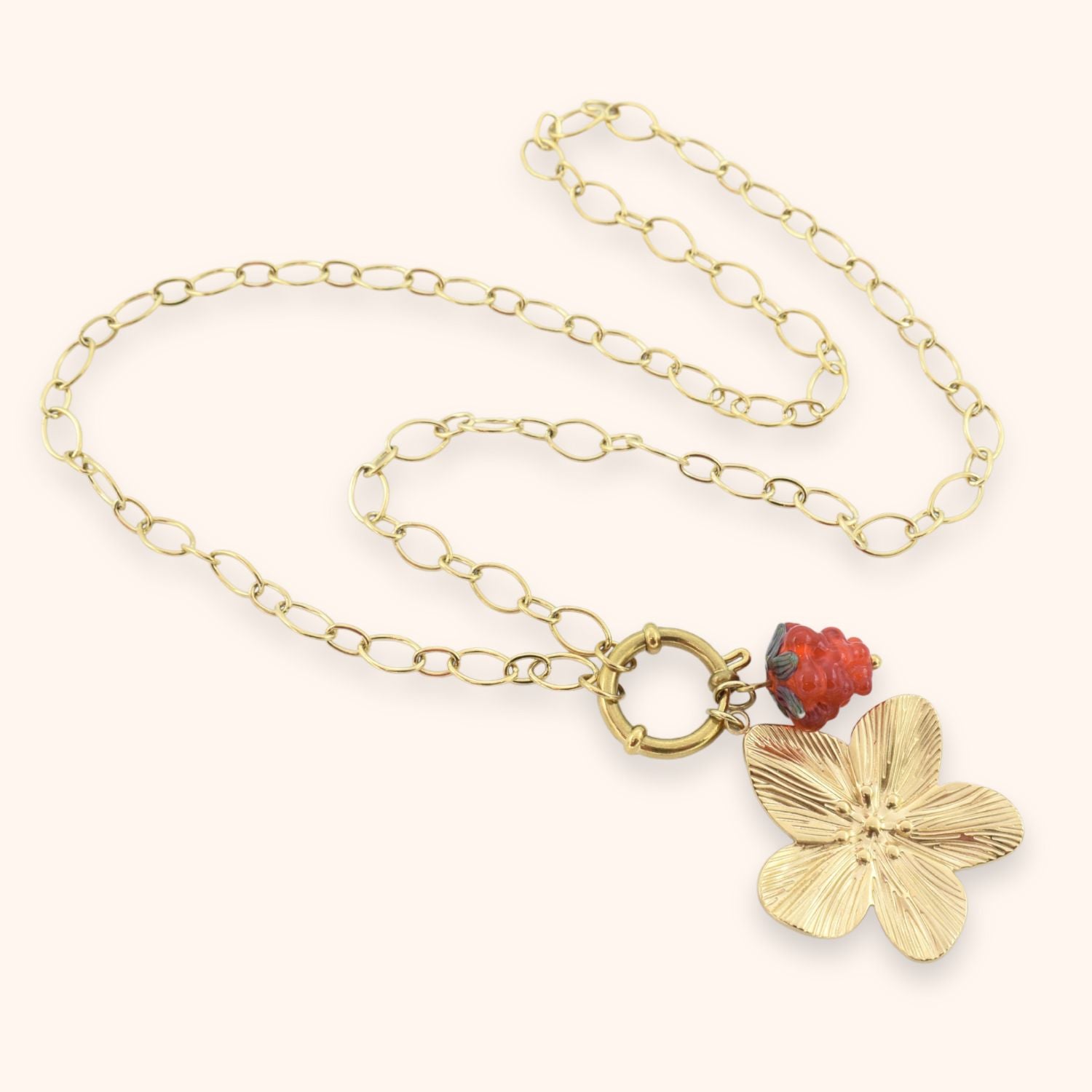 Ketting bloem framboos hanger kleur goud stainless steel