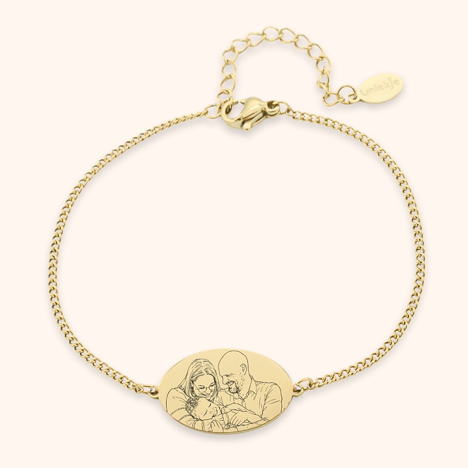 Lijntekening van foto op armband graveren stainless steel kleur goud