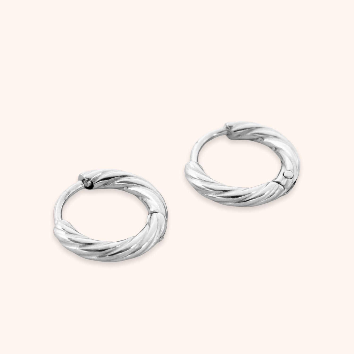 Kleine hoops gedraaid 12 mm zilver rvs