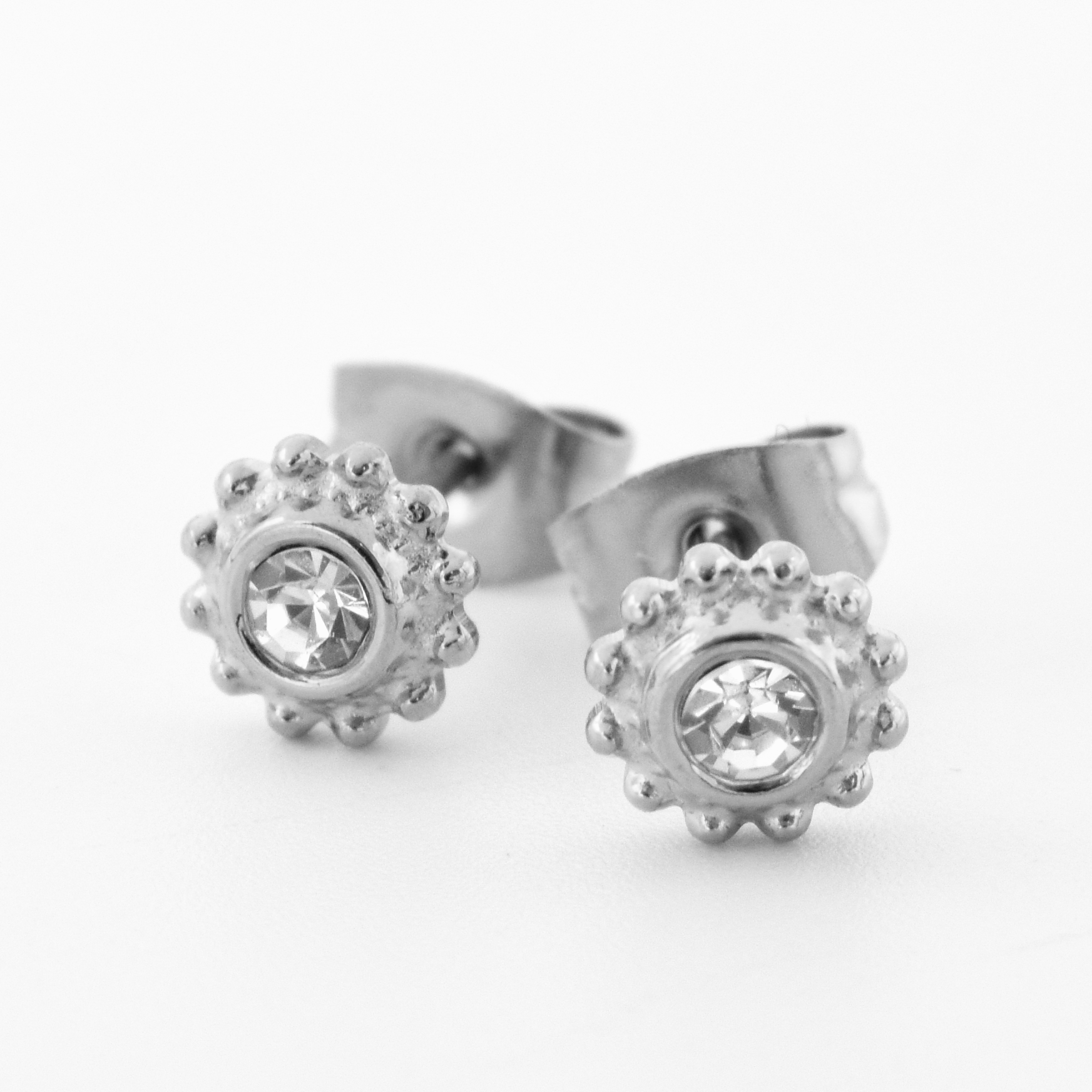 Ear buttons open star