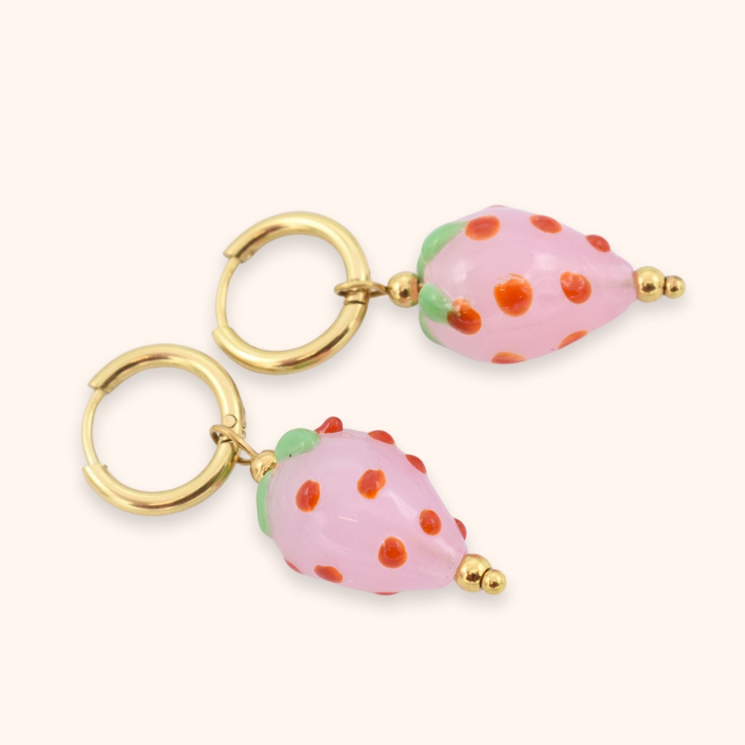 Oorring aardbei roze