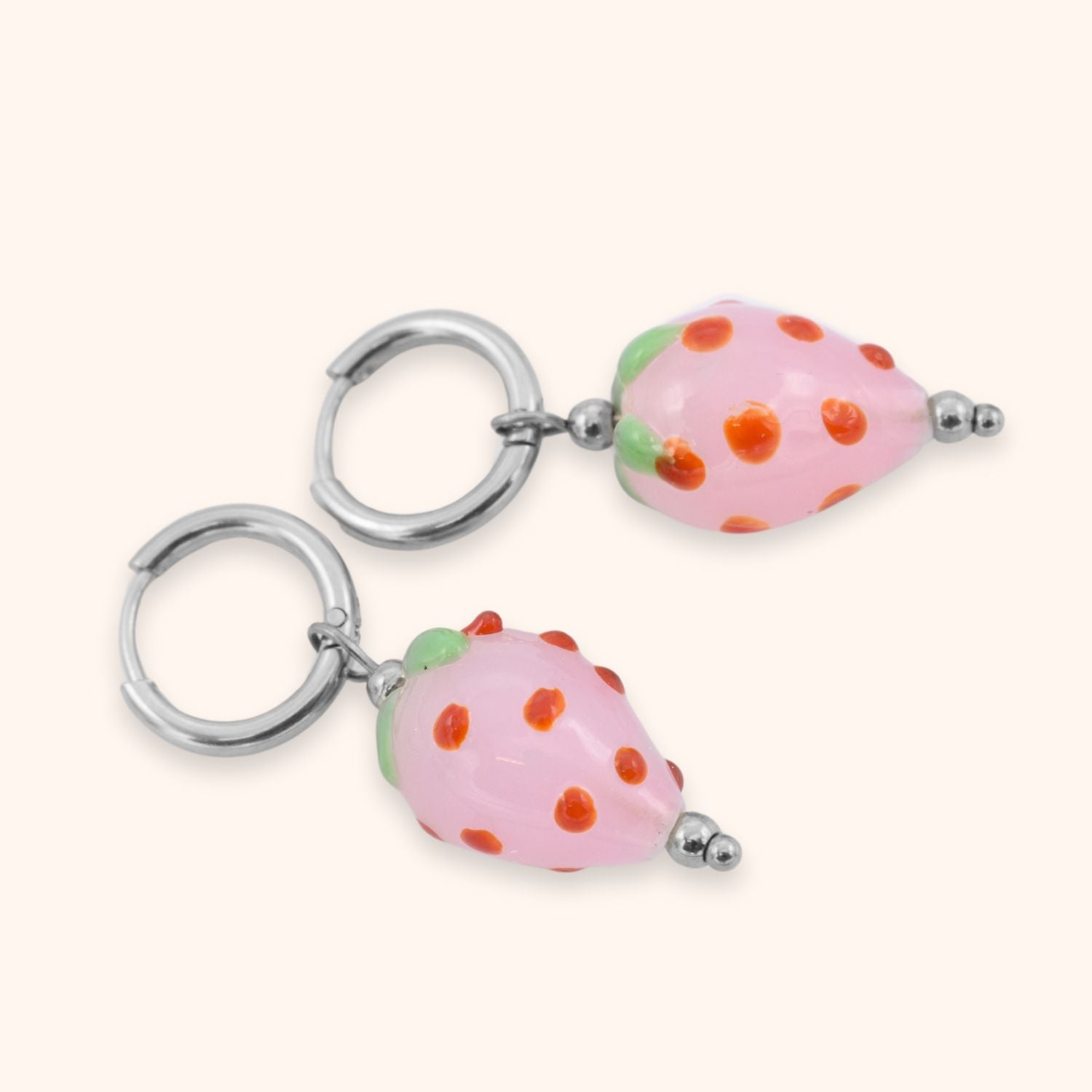 Oorring aardbei roze