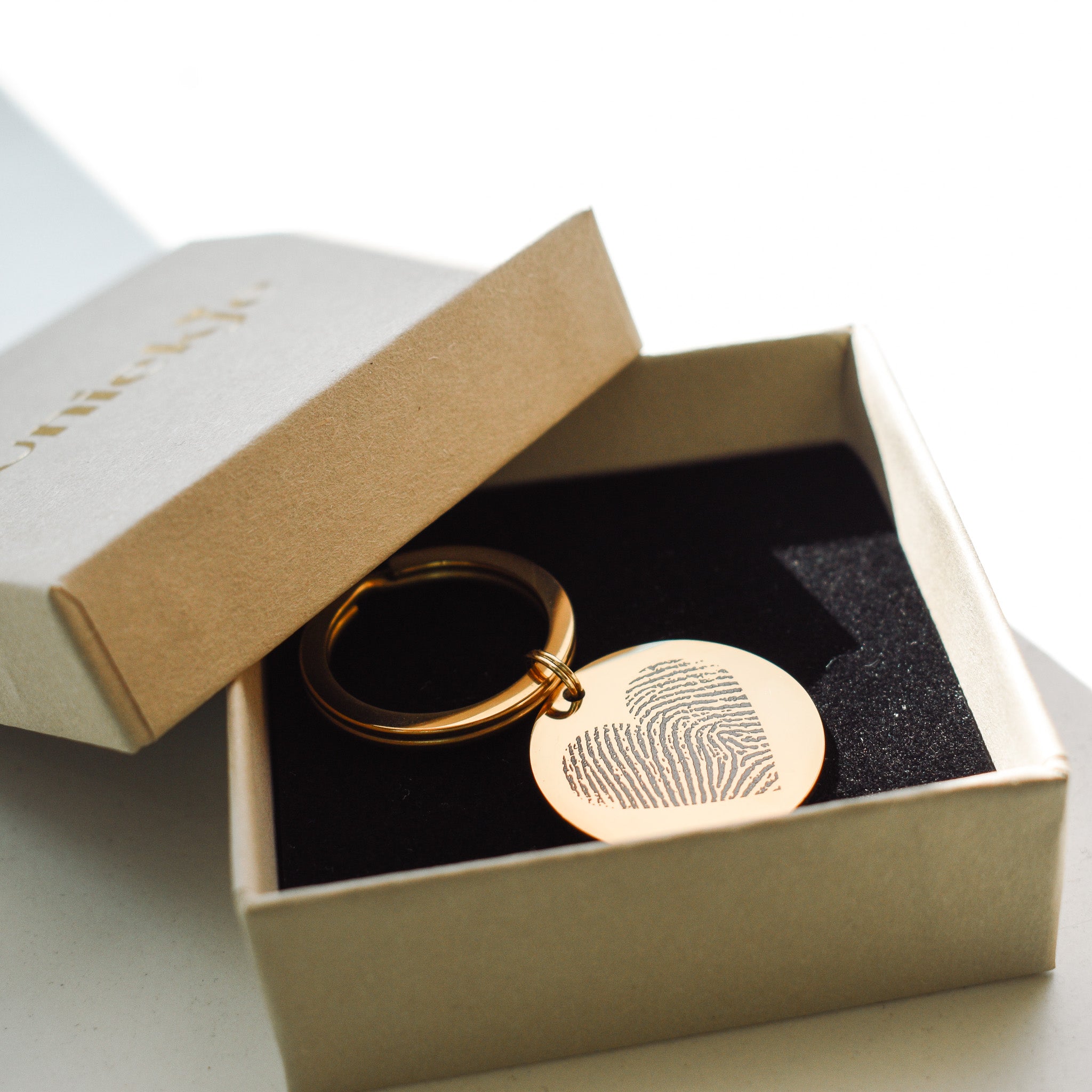 Gepersonaliseerde sleutelhanger met vingerafdruk hart goud