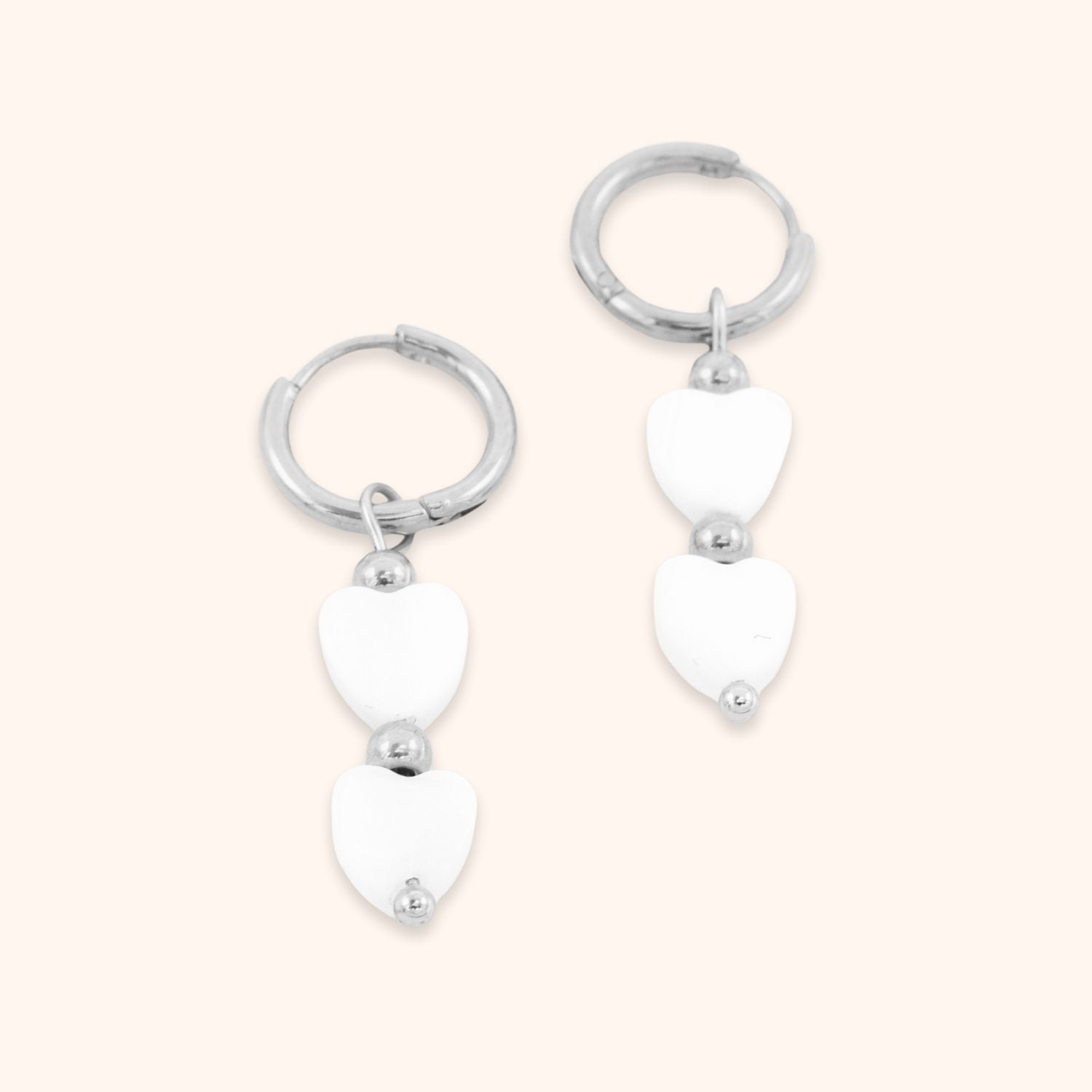 Oorringen hartjes kralen wit bedel zilver rvs