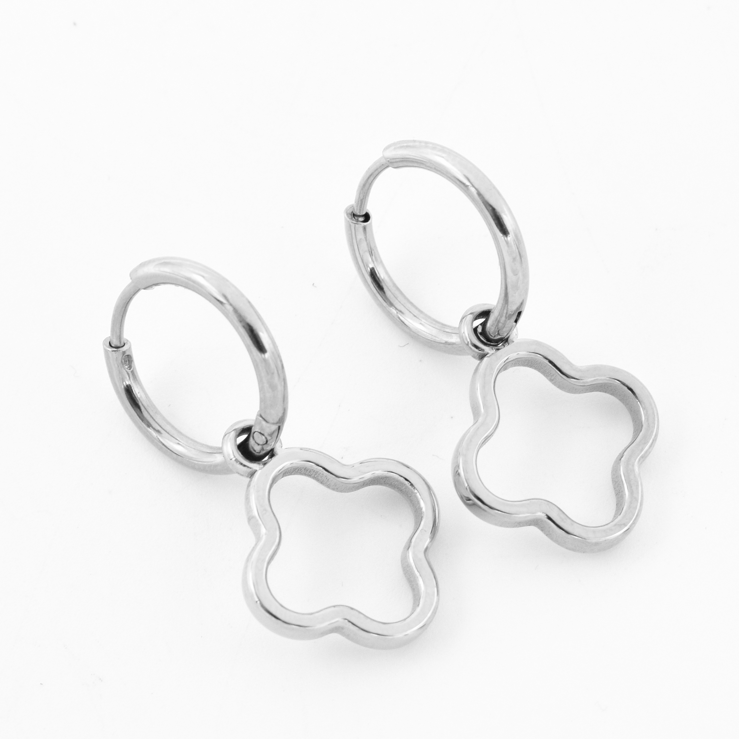 Big earrings clover four