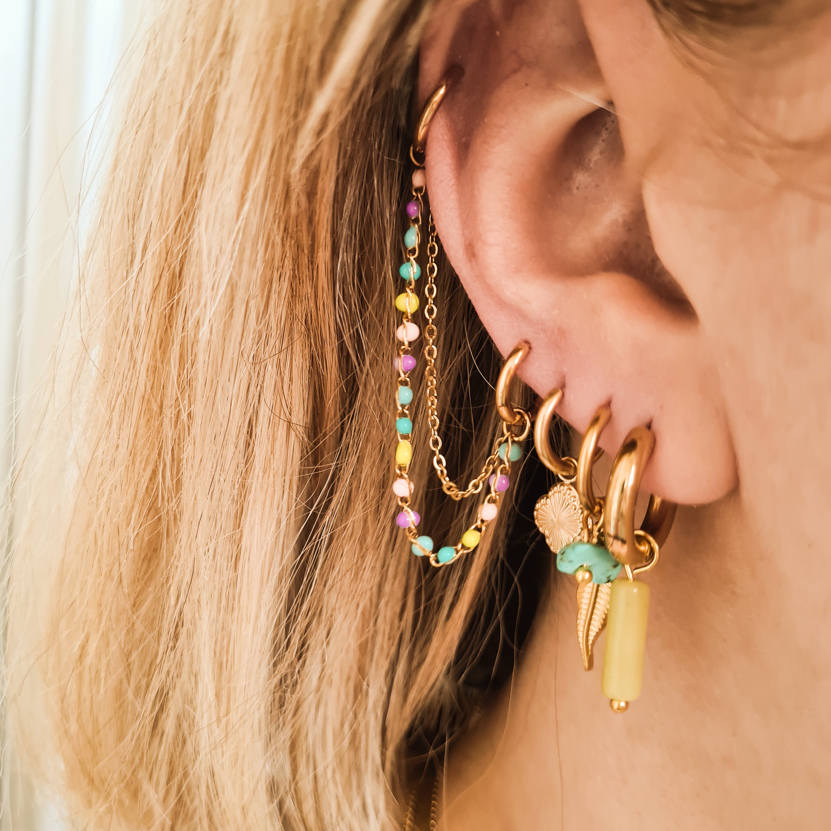 Dubbele oorring ketting regenboog