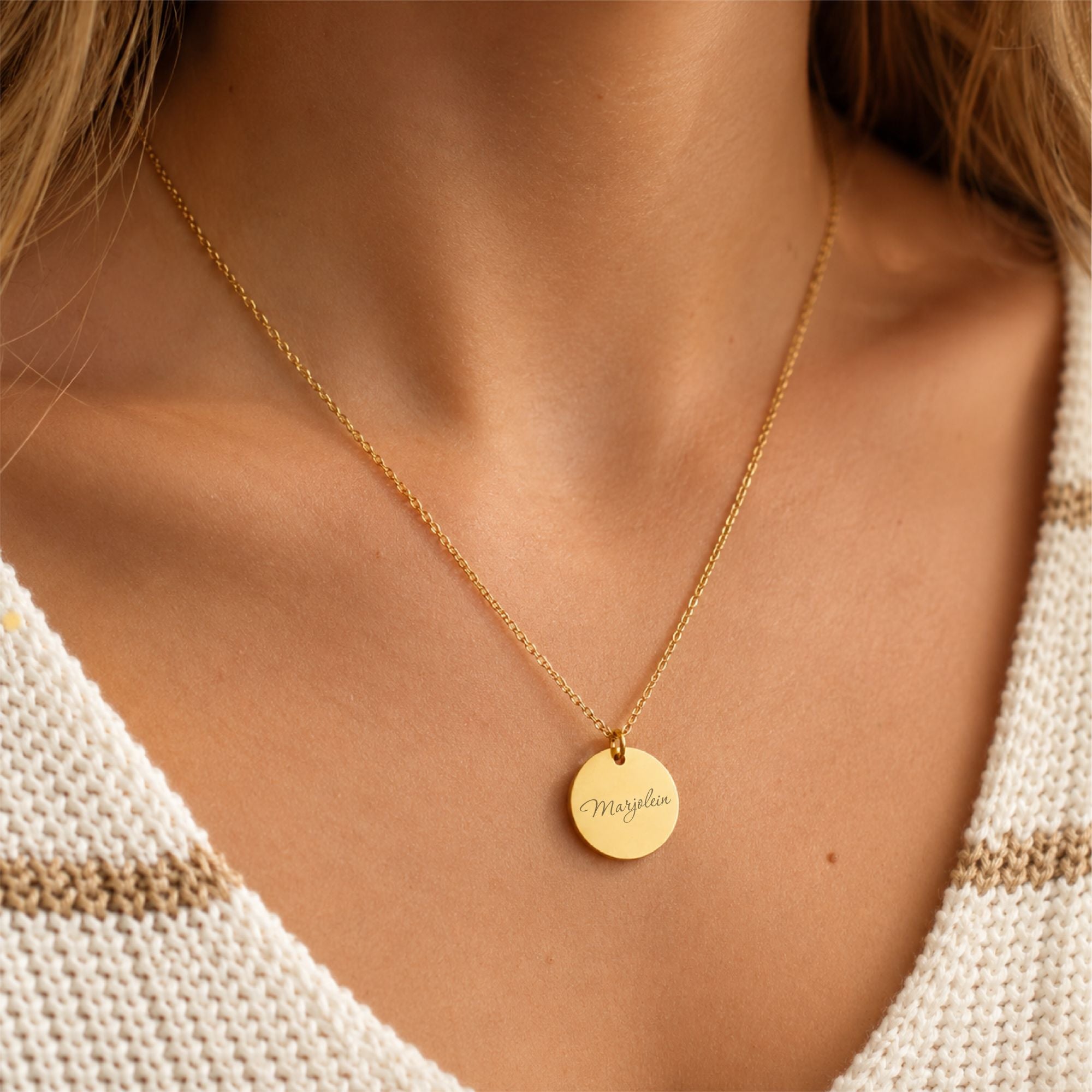 Gepersonaliseerde ketting namen ronde hanger goud rvs