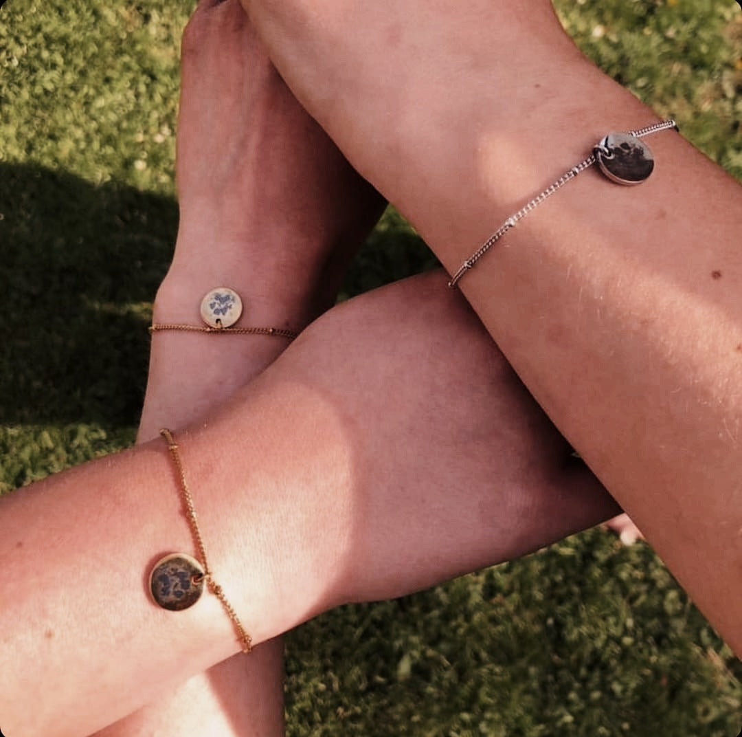 Armband pootafdruk kat graveren op ronde bedel goud rvs