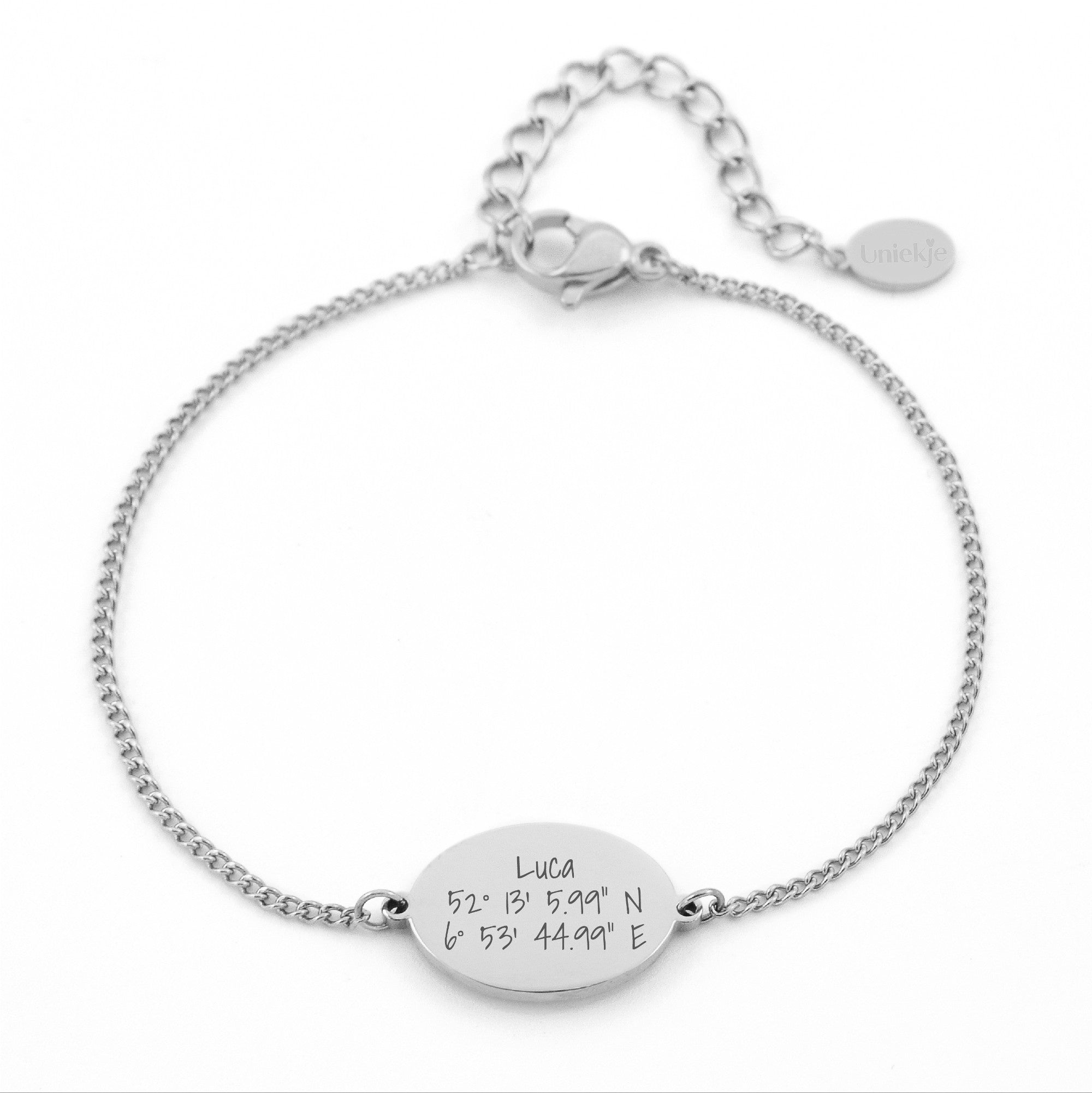 Gepersonaliseerde armband met eigen tekst graveren op ovaal plaatje zilver stainless steel