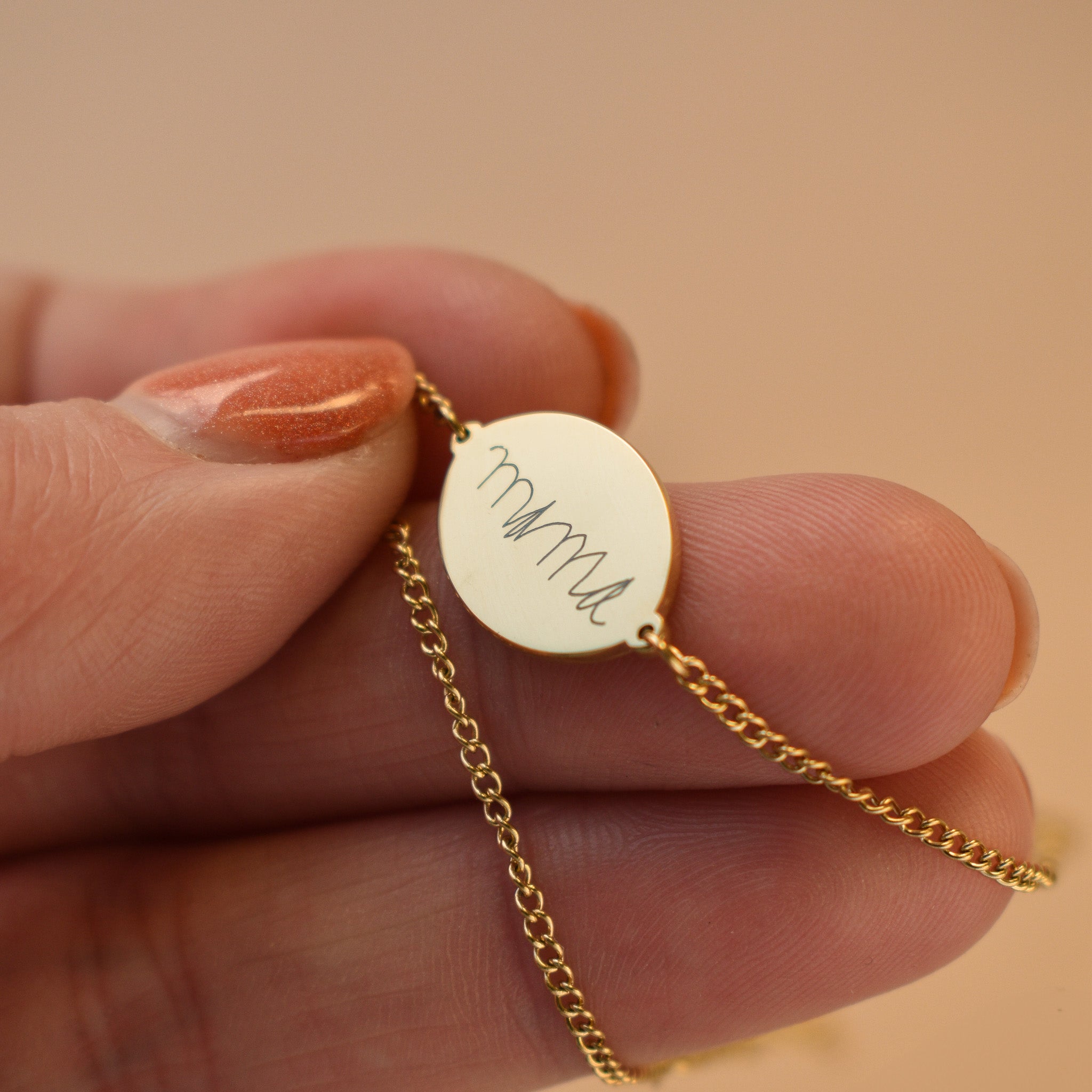 Mama armband graveren eigen handschrift ovaal goud stainless steel