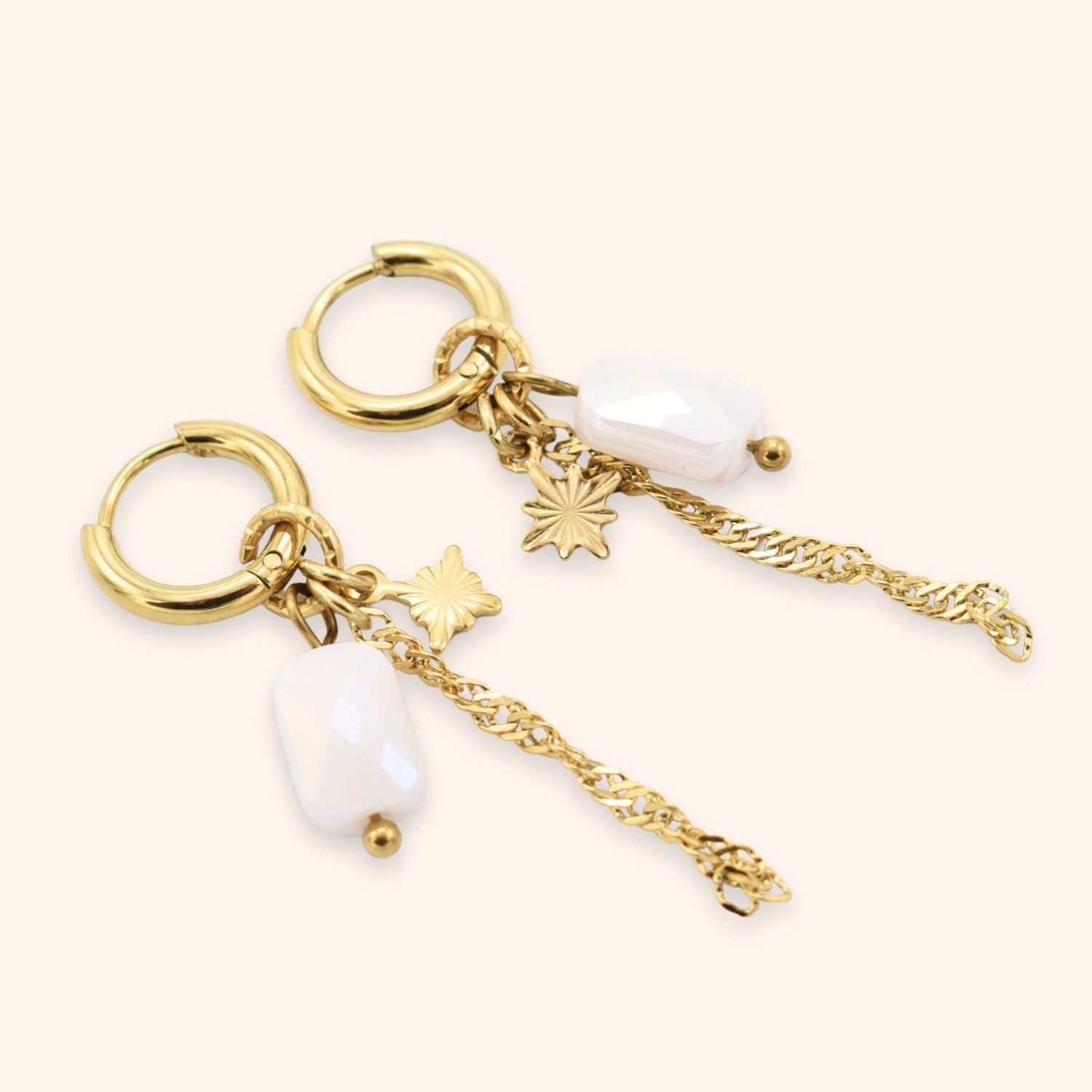 Oorringen witte kraal & ster