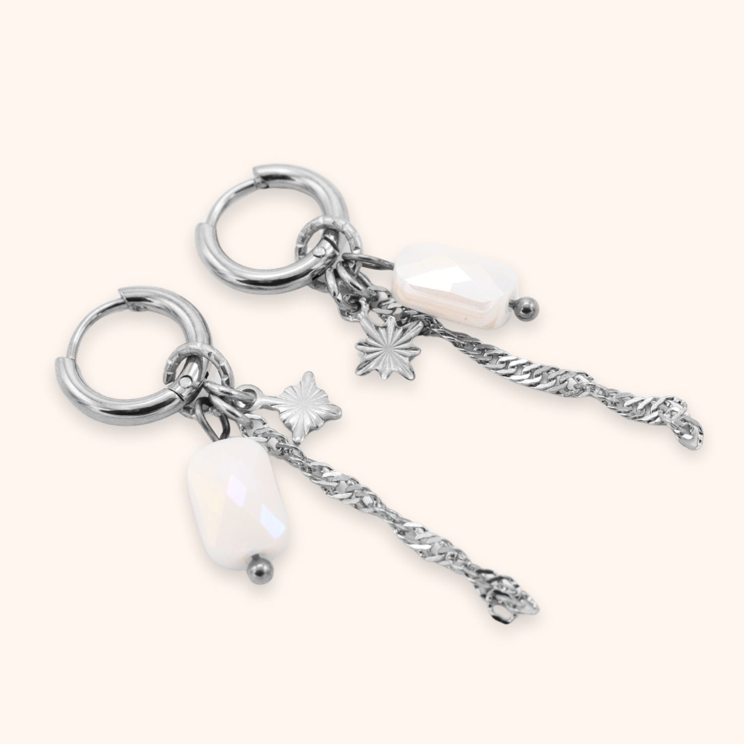 Oorringen witte kraal & ster