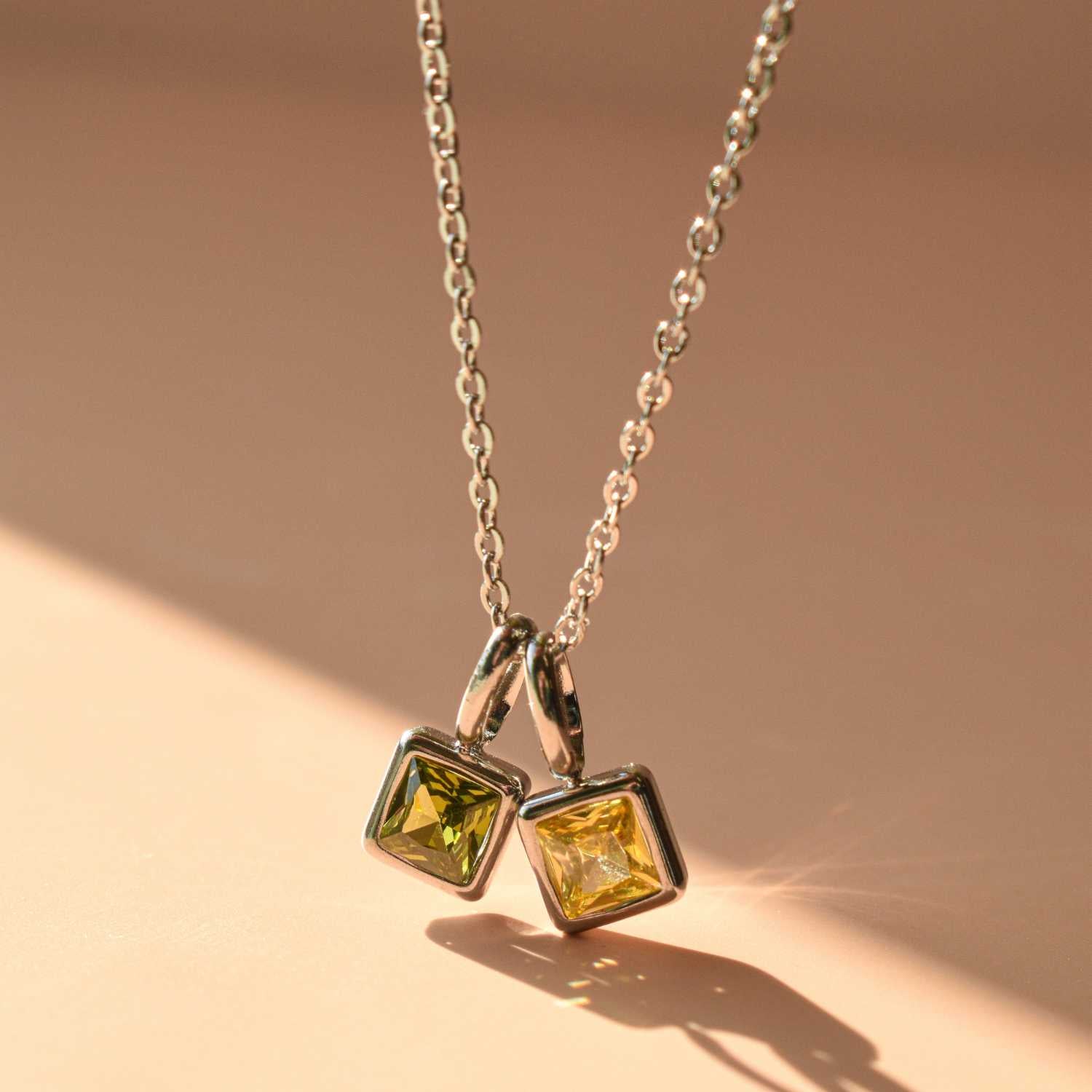 Geboortesteen ketting