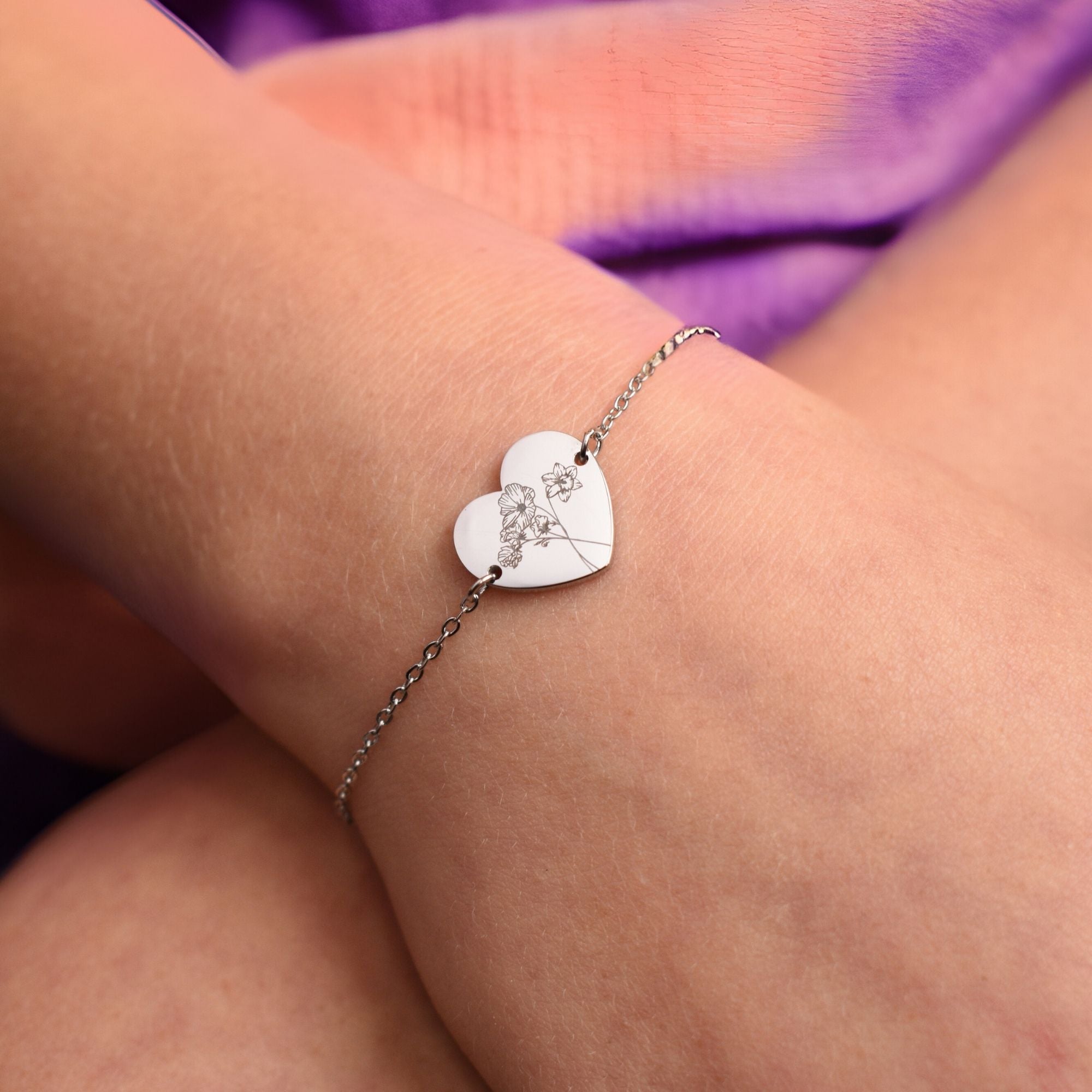 Kinderarmbandje hartje geboortebloemen