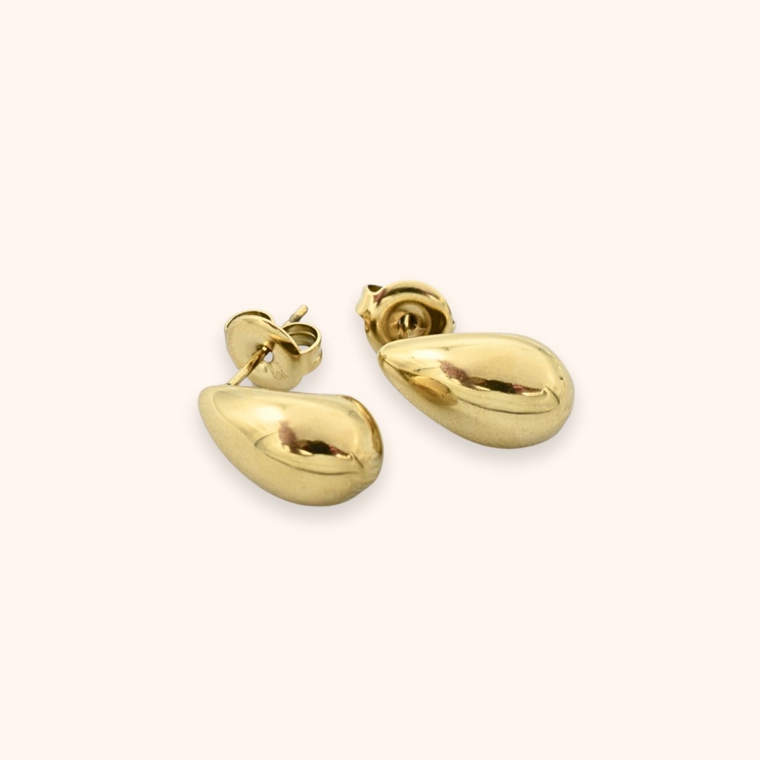 oorbellen kleine druppel studs kleur goud stainless steel 