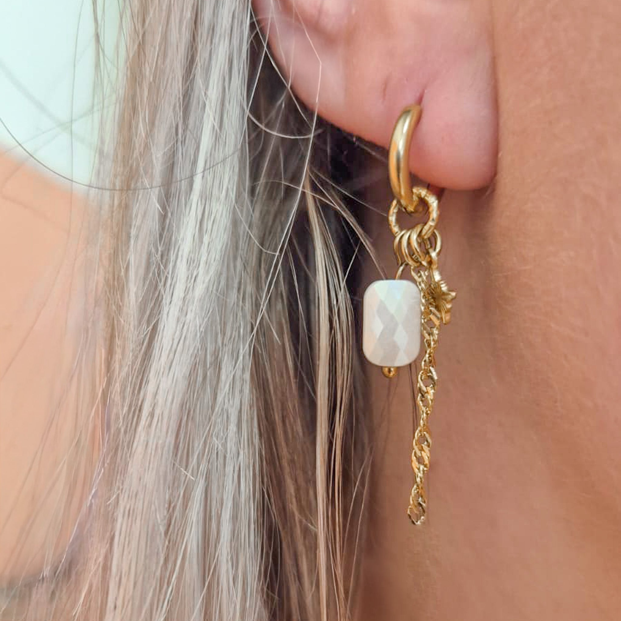 Oorringen witte kraal & ster