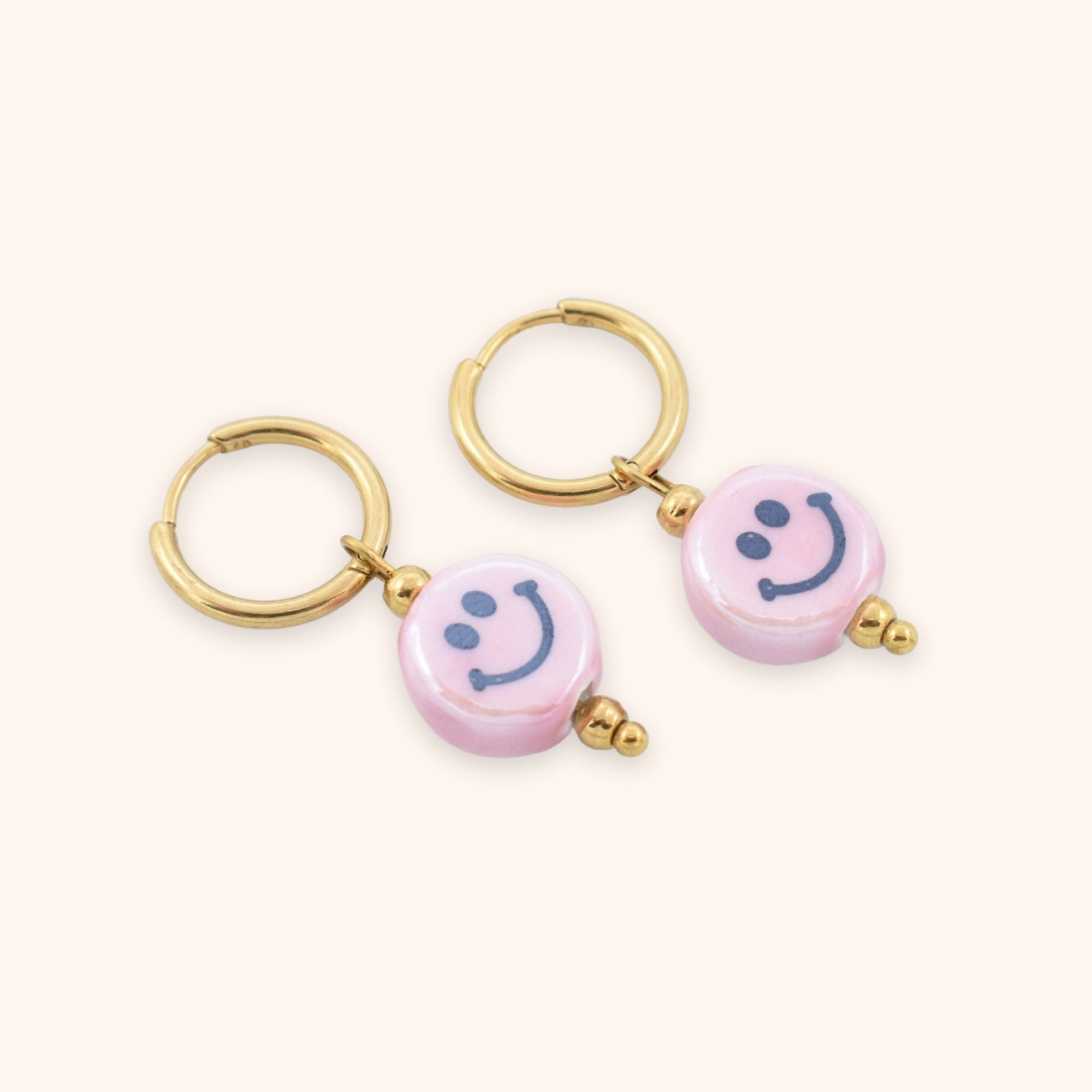 hoops smiley roze kraal keramiek goud stainless steel