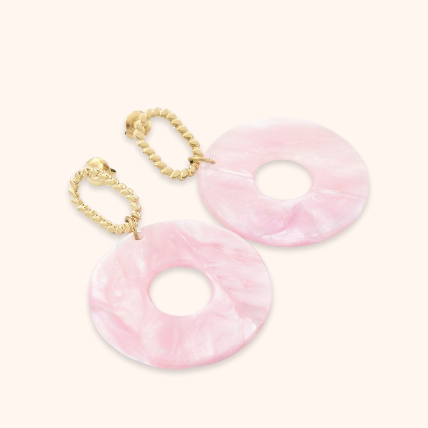 Statement oorbellen resin cirkel roze