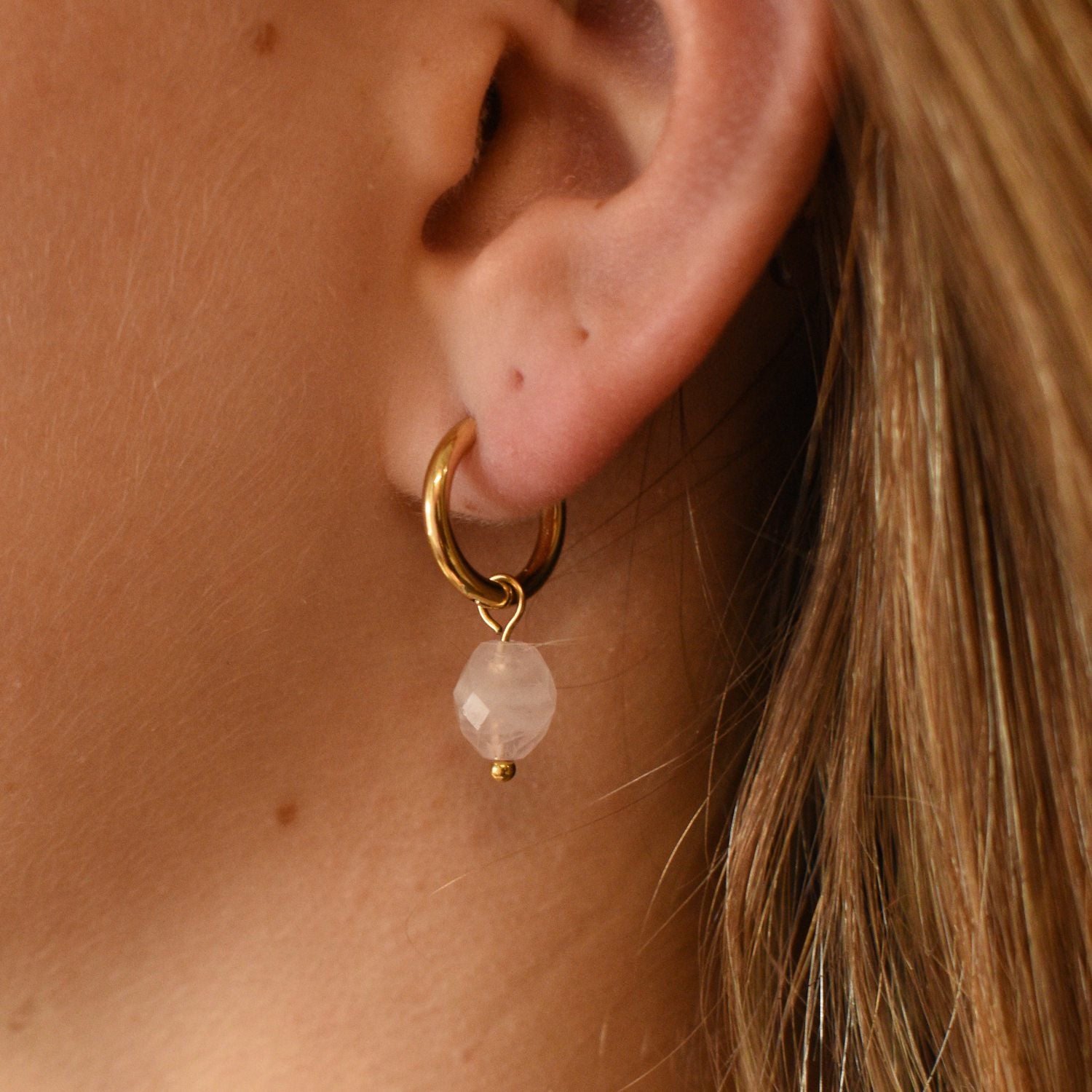 Oorringen hoops rozenkwarts natuursteen stainless steel 