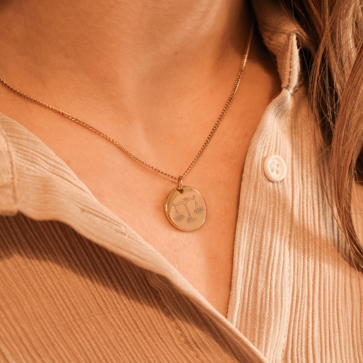 Sterrenbeeld ketting weegschaal gepersonaliseerd goud