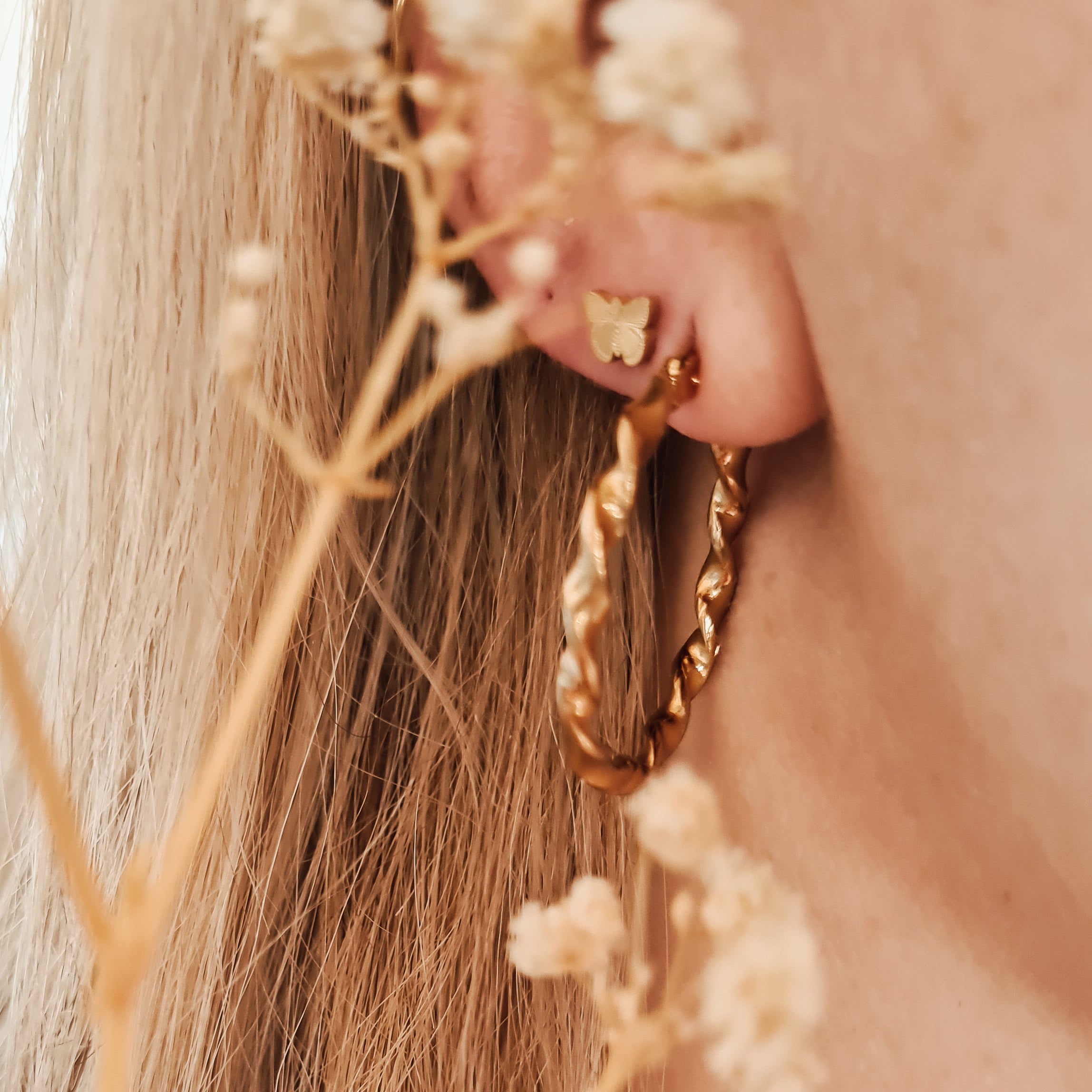 Twisted earrings 29 mm