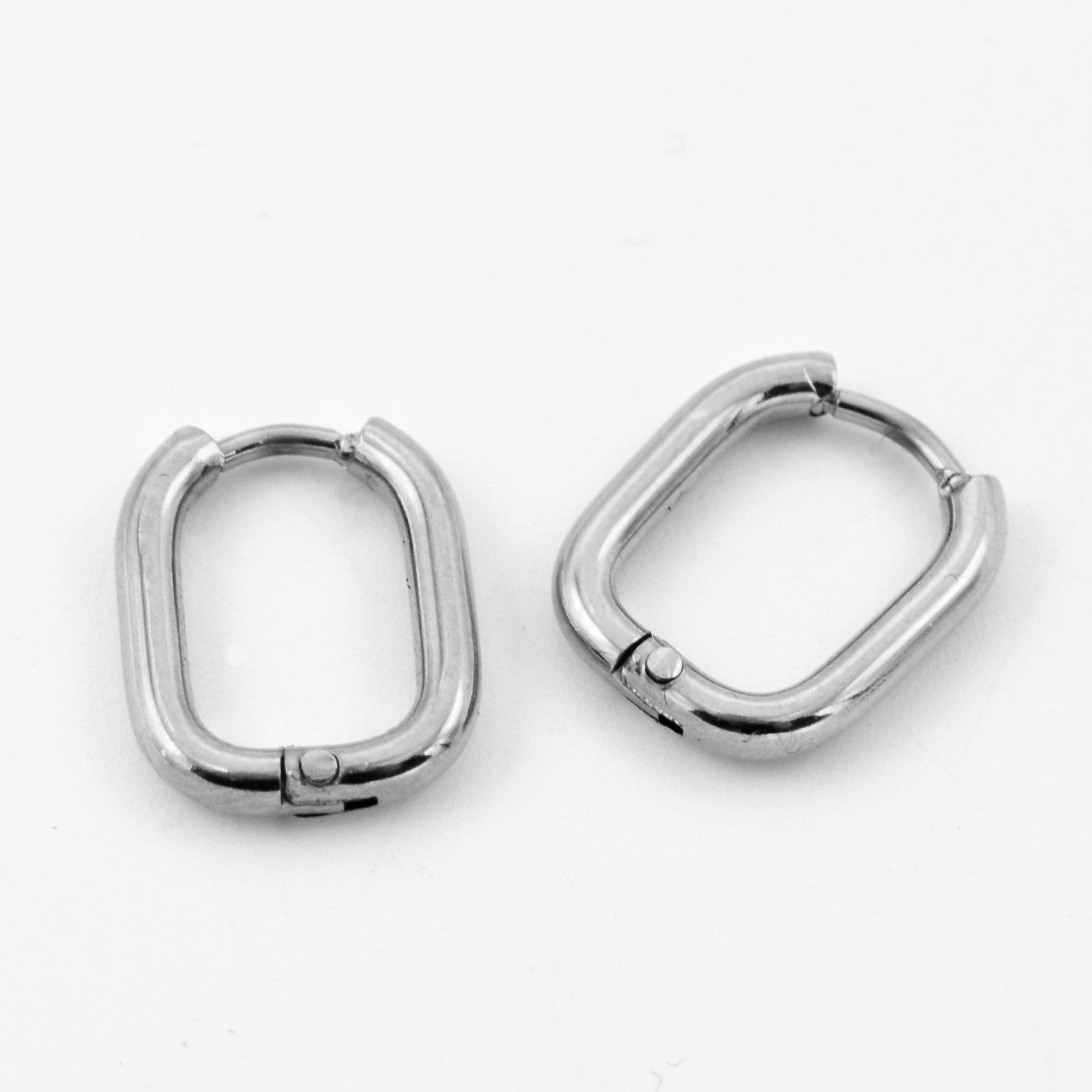 Basic oval earrings